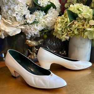 Gucci Logo Heels in Bright White Leather | ULTRA RARE!